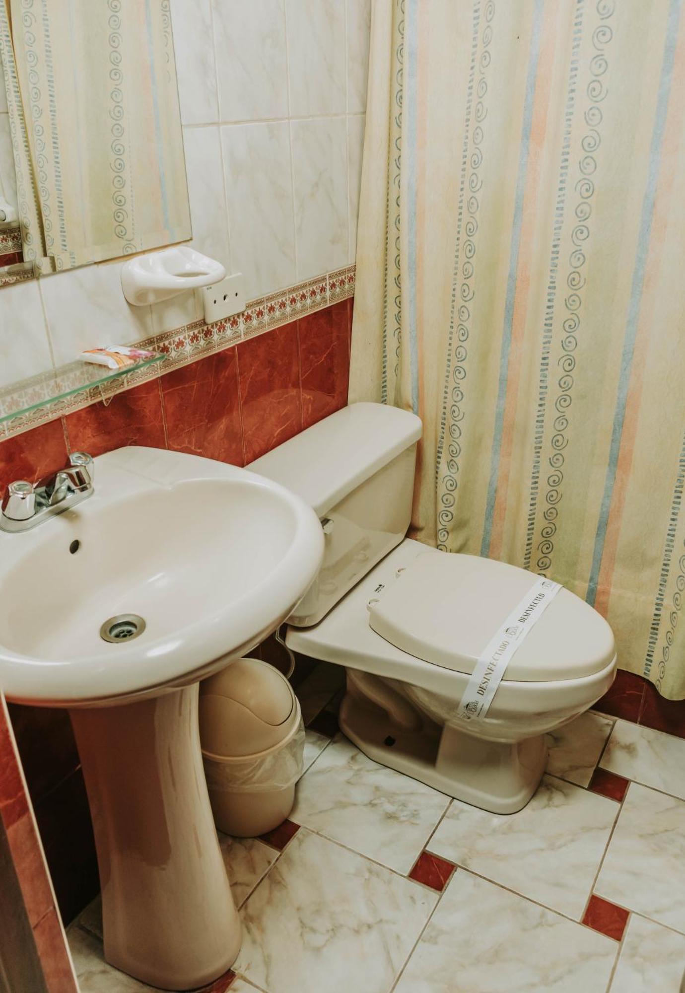 Hotel Sierra Dorada Аякучо Экстерьер фото