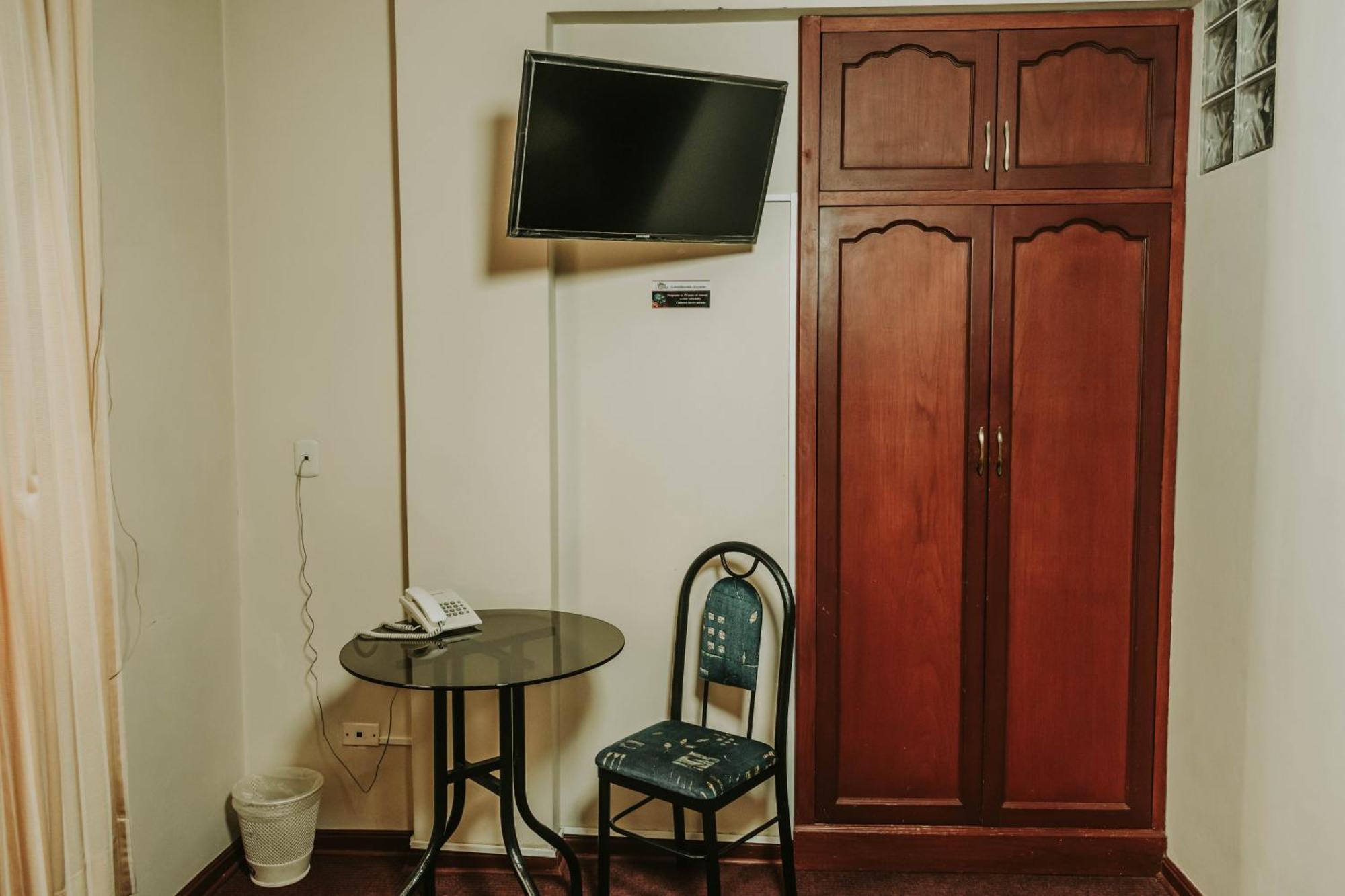 Hotel Sierra Dorada Аякучо Экстерьер фото