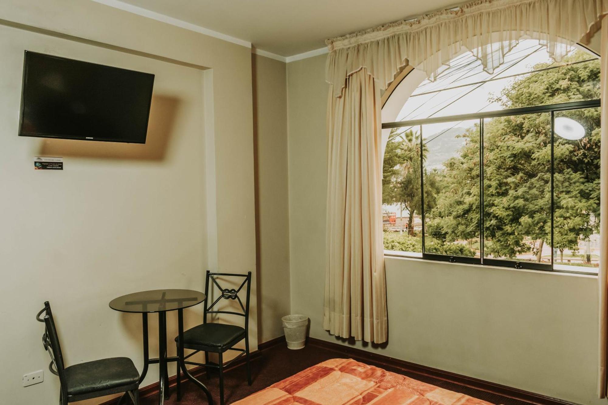 Hotel Sierra Dorada Аякучо Экстерьер фото