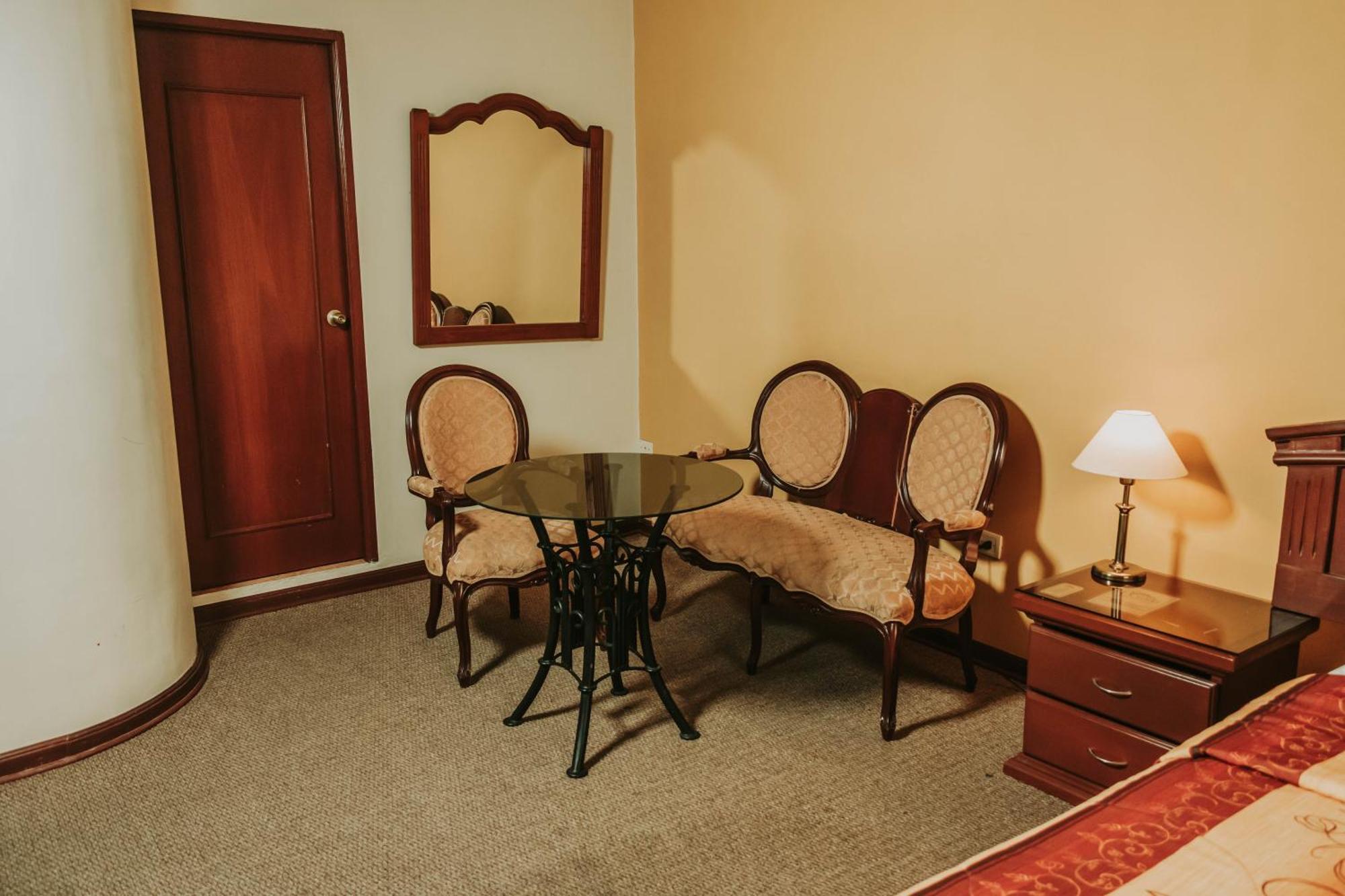 Hotel Sierra Dorada Аякучо Экстерьер фото